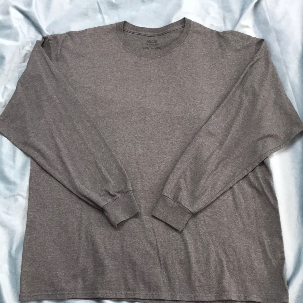 FRUIT OF THE LOOM XL DARK GRAY LONGS SLEEVE TSHIRT